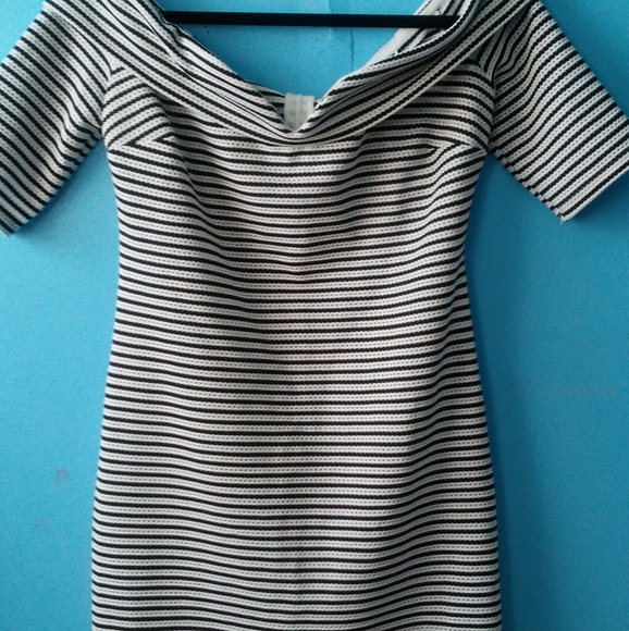 Guess dress - Picture 4 of 6